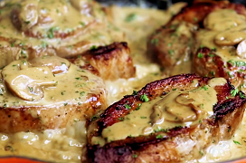 Pork Chops with Creamy Mushroom Sauce